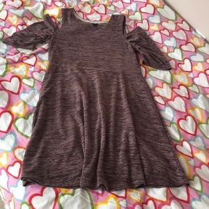 🌹HOST PICK🌹🎊GIRLS COLD SHOULDER DRESS 🎊